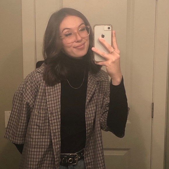 Meet your Posher, Michelle - Picture 1 of 1